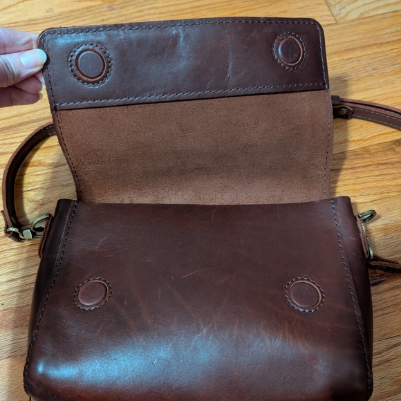 Portland Leather Brown Crossbody Bag - Picture 3 of 4